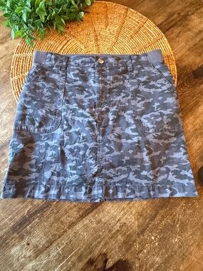Lee Women’s Gray Camo Mid Rise A-Line Skort